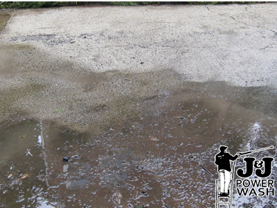 Powerwashing your Driveway Powerwashing your Driveway