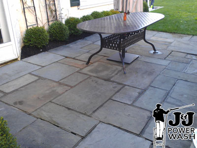 Flagstone Patio After Pressure Washing a Flagstone Patio